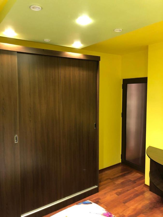 Clau Apartment Галац Экстерьер фото