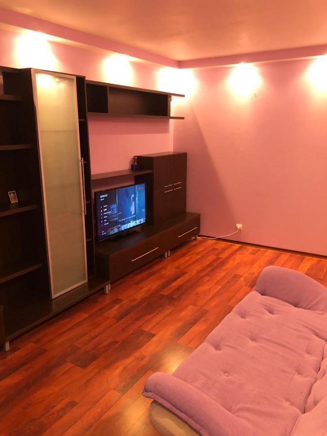 Clau Apartment Галац Экстерьер фото